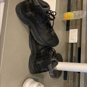 Curry 2.5 All Black OFFER